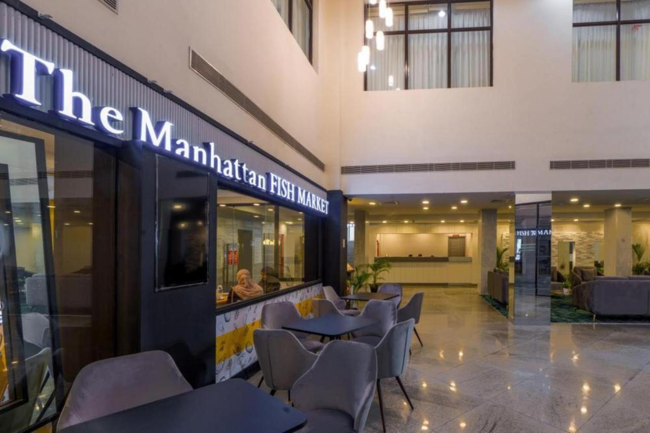 Manhattan Business Hotel, Malé Eksteriør billede